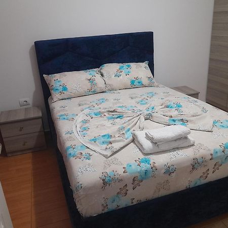 Apartments Denis Ксамил Екстериор снимка