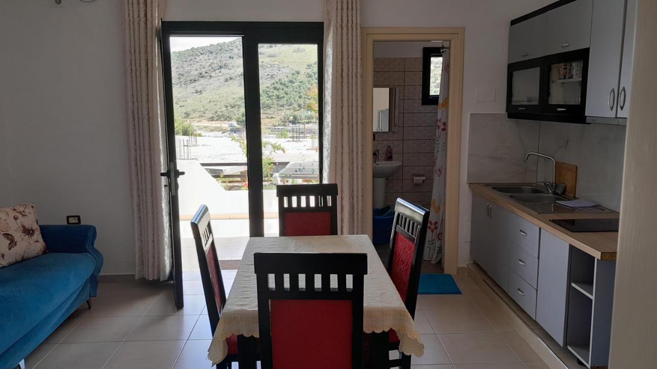 Apartments Denis Ксамил Екстериор снимка